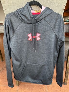 Under Armour Women’s Black Hoodie with Pink Camp Logo and Hood Lining Sz S